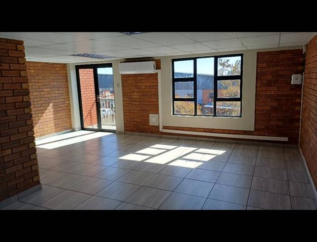 INDUSTRIAL PROPERTY TO RENT IN HENNOPSPARK